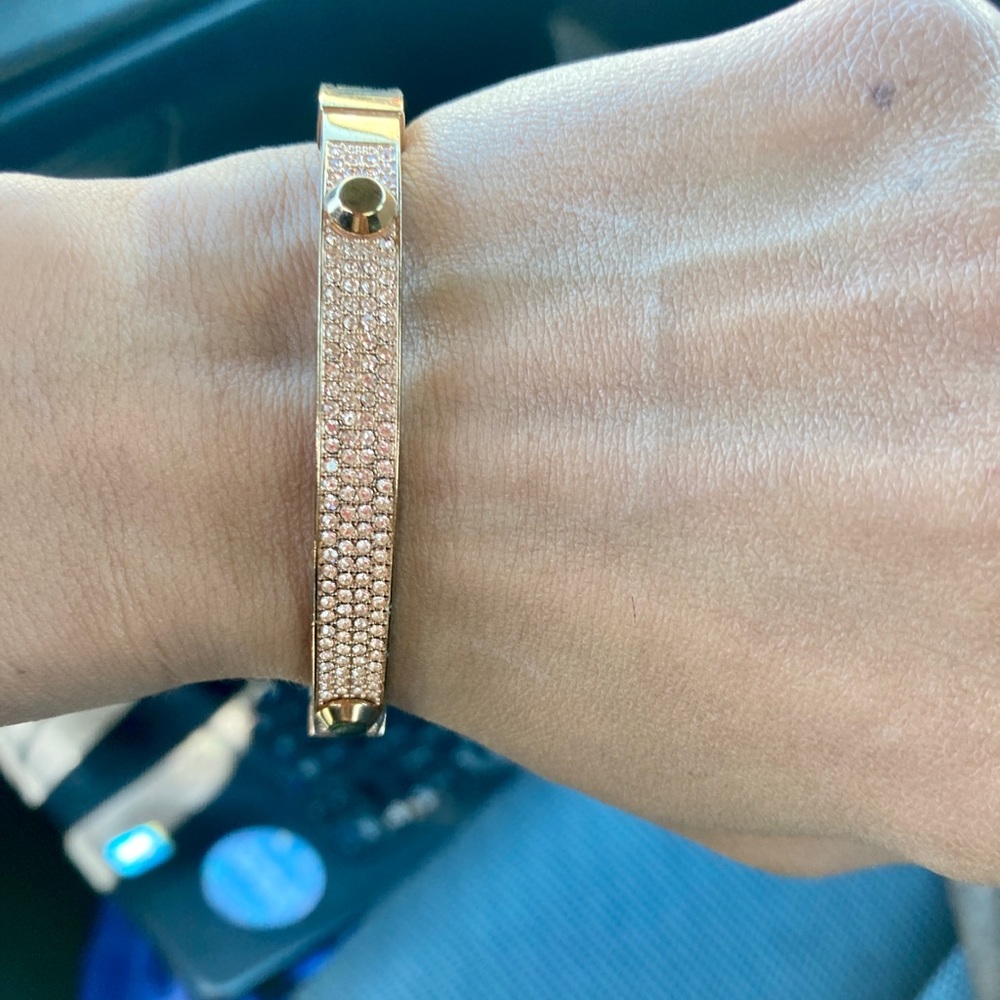 Rose gold bangle - Picture 3 of 8